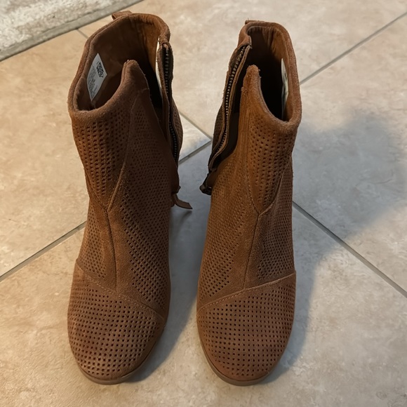 TOMS Brown heeled booties - Picture 2 of 2